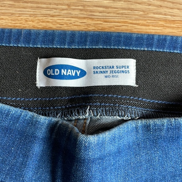 Old Navy Rockstar Super Skinny Jeggings Mid Rise size 6 Short - Picture 3 of 3